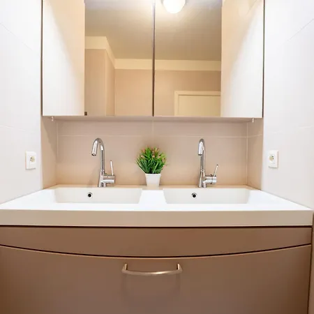 Apartamento Searise With Lateral Sea View & Parking By Interhome *